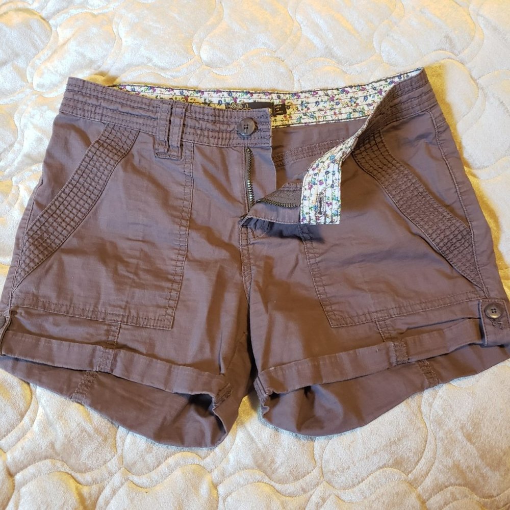 Prana cargo shorts size 4   mauve  brown like new